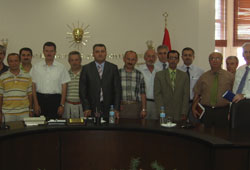 Sanatçılardan Karanfil'e ziyaret