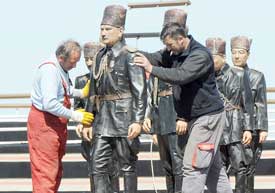 Balmumu heykelleri, bakım için kaldırıldı
