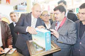 İstanbul Valisi Tekkeköy Standını ziyaret etti.