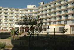 Tatlıses'in otellerine haciz