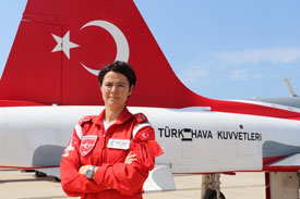 Türk Yıldızları’na ilk kadın yıldız