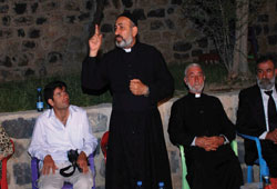 Meryem ana kilisesi hizmette