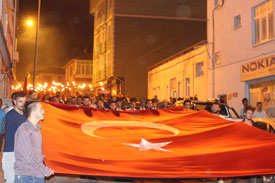 "25 Mayıs Atatürk'ü Anma ve Termal Turizm Festivali" düzenlenen fener alayı ile sona erdi.