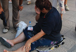 Bıçaklı saldırgan dehşeti