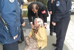 Ana yüreği dayanmadı