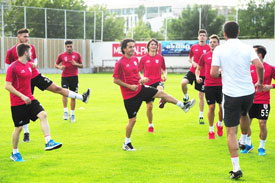 SAMSUNSPOR TOP BAŞI YAPTI