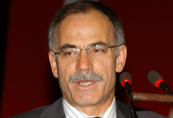 Sorgulayan gençlik lazım