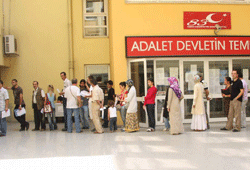 Adliyede sabıka kuyruğu