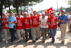 Yola kırgın çıktılar