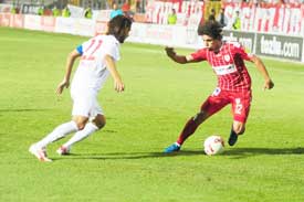 SAMSUNSPOR'UN SAĞ VE SOL BEK'İ BAŞARILI