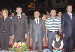 Kavak'ta Azerbaycan dans grubu gösterisi