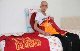 Liseli Ahmet’in kanserle mücadelesine destek yağdı
