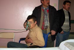 Attan düştü yaralandı