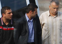 Minibüs hırsızları tutuklandı