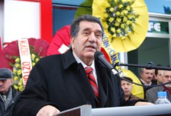 görkemli açılış