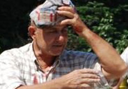 Kafasını demire çarptı