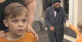7 yaşındaki Hıristiyan çocuktan camiye '20 milyon $' değerinde yardım