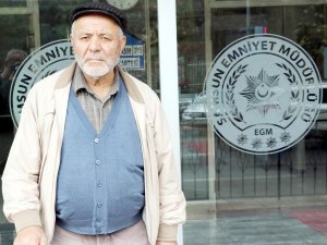 Abdest alırken, ceket cebindeki cüzdanını çaldılar