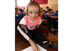 Engelli kızın okuma azmi