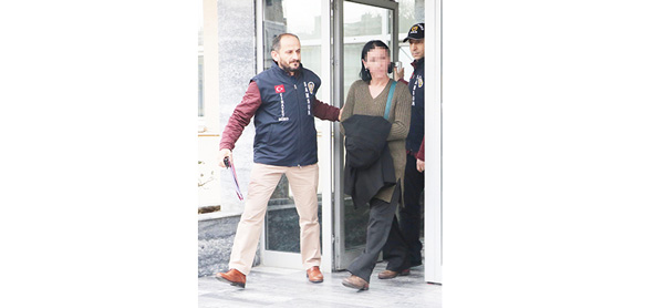 TRAVESTİ DEHŞETİ...