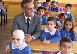 Bektaş, öğrencilerin yanındaydı