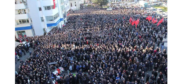 Şehidimizi 15 Bin Kişi Uğurladı...