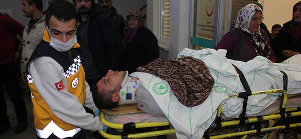 Çatıdan Düşen Şahıs Yaralandı