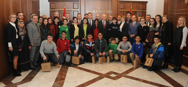 BAŞARILI ÖĞRENCİLERE ÖDÜL