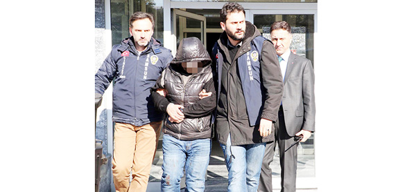 BIÇAKLI ALACAK KAVGASI