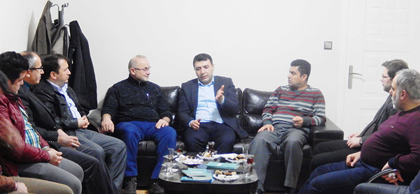 AKADEMİSYENLERLE BULUŞMA