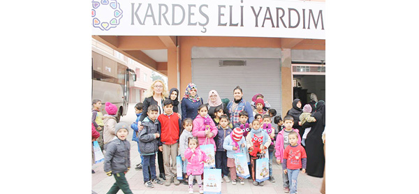 MÜLTECİ ÇOCUKLAR SEVİNDİ