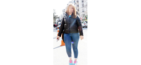 ARKADAŞININ CEP TELEFONUNU ÇALMIŞ