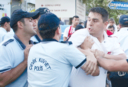 Perde arkasını anlattı