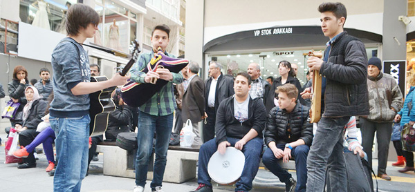 BU ÇOCUKLAR ÇOK İYİ