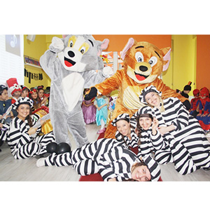 NEŞELİ YÜZLER'İN KAHRAMANLARI