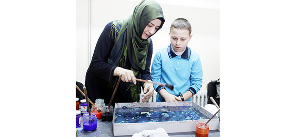 Ebru Sanatını Öğrendiler