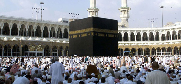 HACI ADAYLARI BEKLİYOR