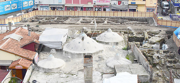 BİR İLERİ BİR GERİ!