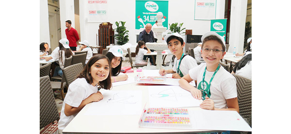 GELECEKLERİNİ RESMEDECEKLER