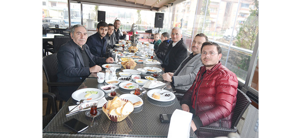 İNAN'DAN SABAH KAHVALTISI