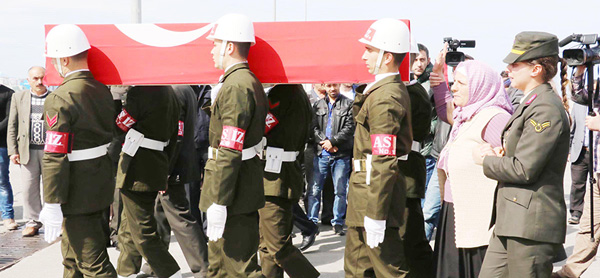 ŞEREFSİZLERE İNAT...