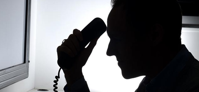 Dolandırıcı Bankayı Aradı...