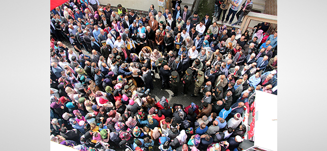 ŞEHİDİ BİNLER UĞURLADI...