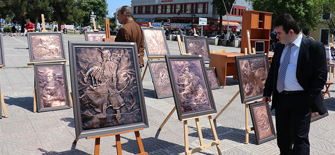 EMEKLERİNİ SERGİLEDİLER