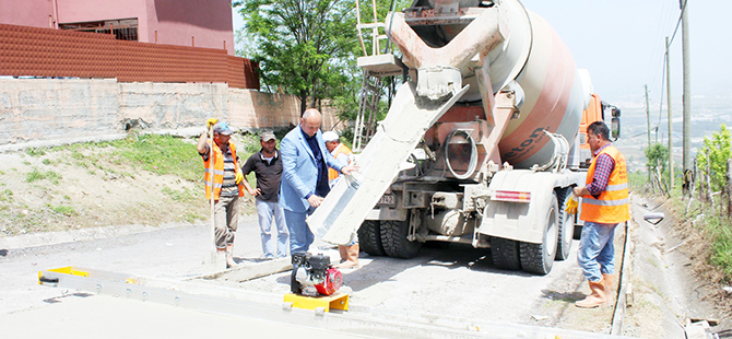 Tekkeköy'de Yol Seferberliği Sürüyor