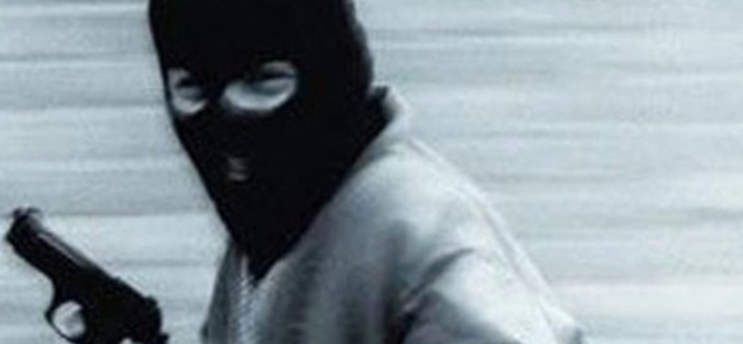 CEP TELEFONU GASBINA GÖZALTI