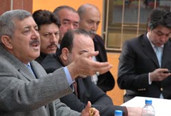'Demokrasilerde dayatma olmaz'