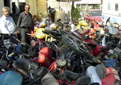 Motorsikletkler çürümeye terk edildi