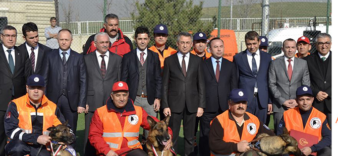 KÖPEKLİ ARAMA TİMLERİ YETERLİLİK SINAVI