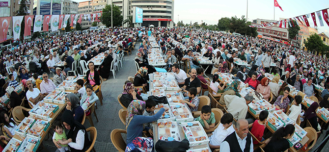 İLKADIM'DA RAMAZAN BAMBAŞKA